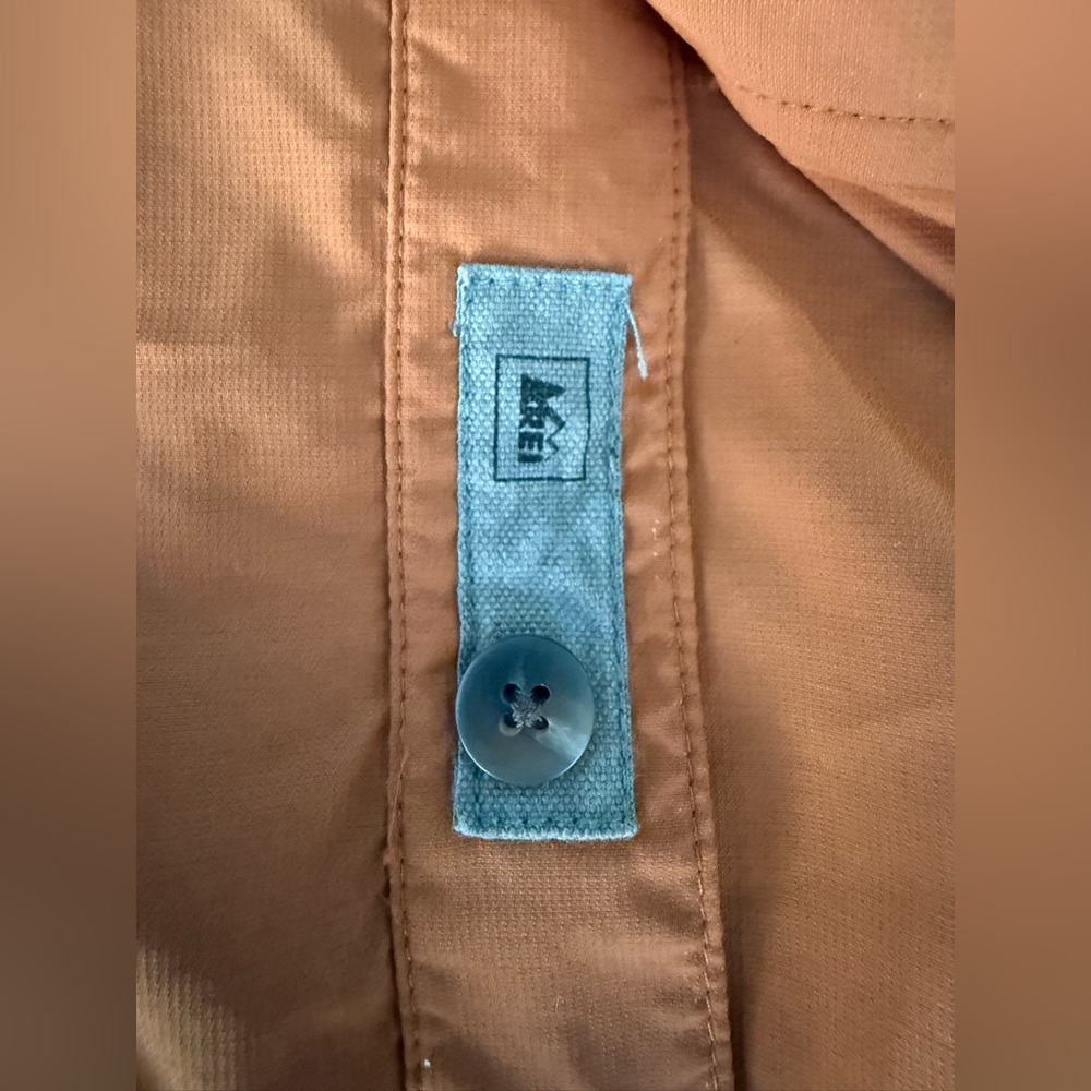 🏞️ REI Co-op Men’s Short-Sleeve Nylon Ventilated Hiking Shirt – Rust Orange (M) - Picture 14 of 15